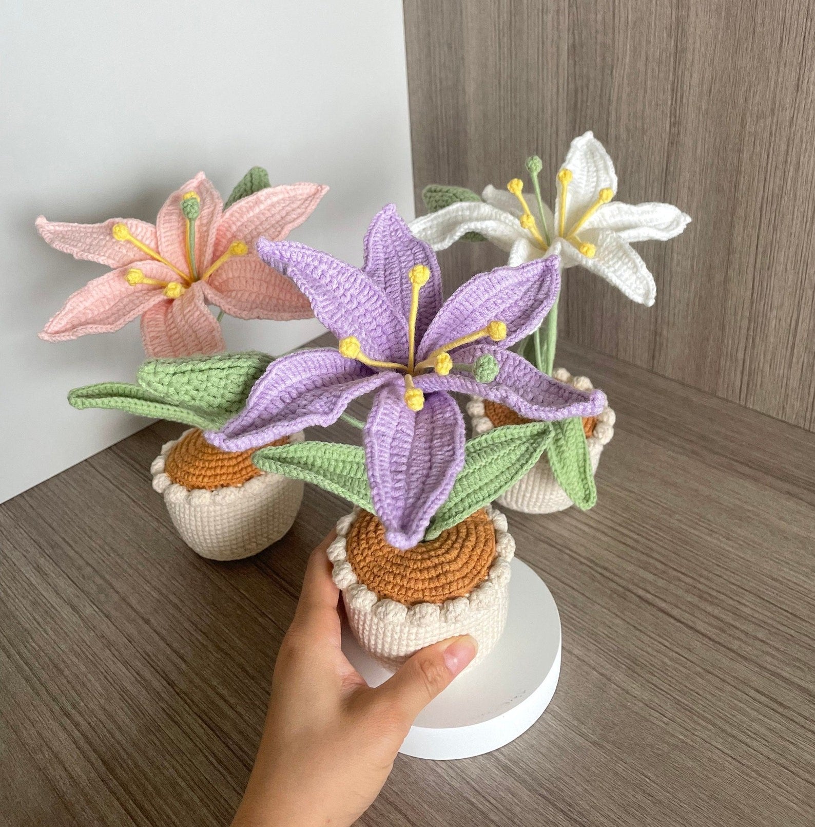 Handgemachter Häkel Lilien Blumen Topf Einzigartiger Häkel Strauß
