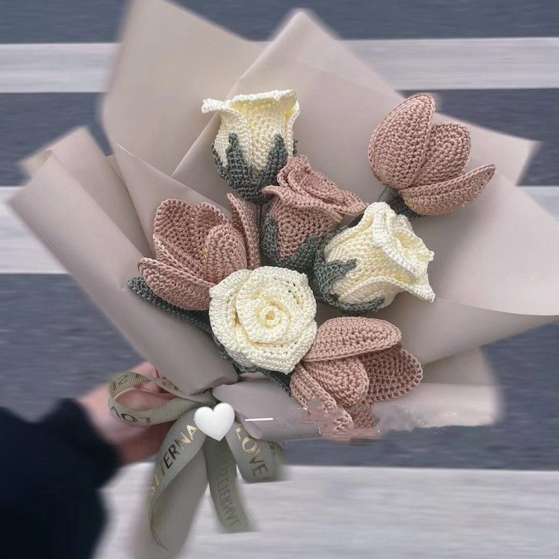 Handgemachter Häkelblumenstrauß Rosen Tulpen